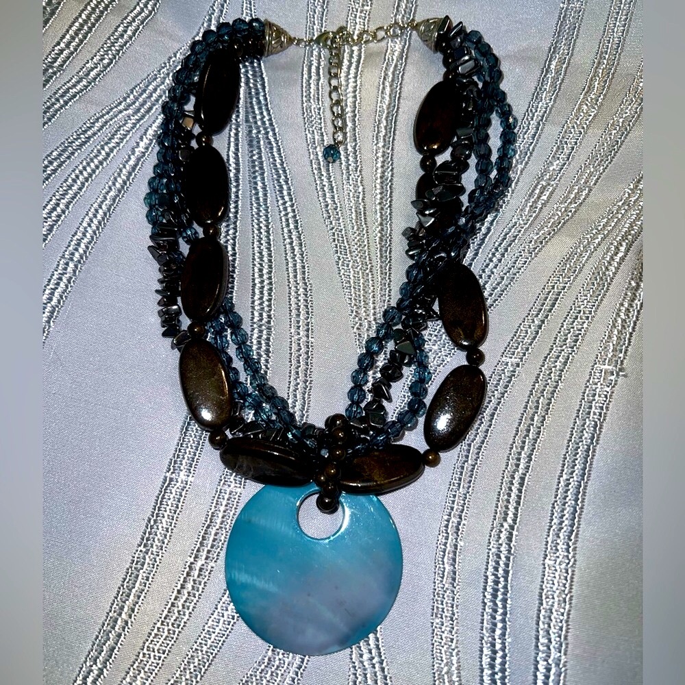 Vintage Turquoise Mother of Pearl Pendant w/Beaded Necklace